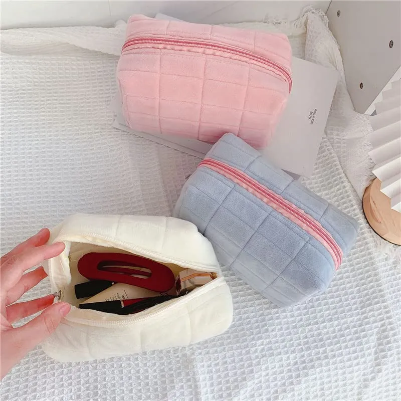 Plush Makeup Bag Checkered Cosmetic Bag Cosmetic Travel Bag Large Zipper Travel Toiletry Bag Portable Multi Functional Capacity Bag Cute Makeup Brushes Storage Bag For Women